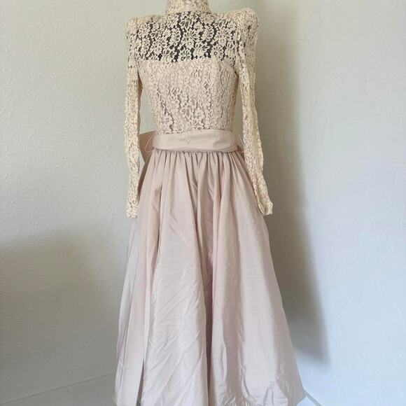 Ricki Lang Women’s 4 Prairie Dress Cream Lace Taffeta Full Skirt Bow Vintage - Picture 2 of 3